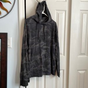 NWOT Mens American Eagle Long Sleeved Lightweight Shirt Hoodie Sz L